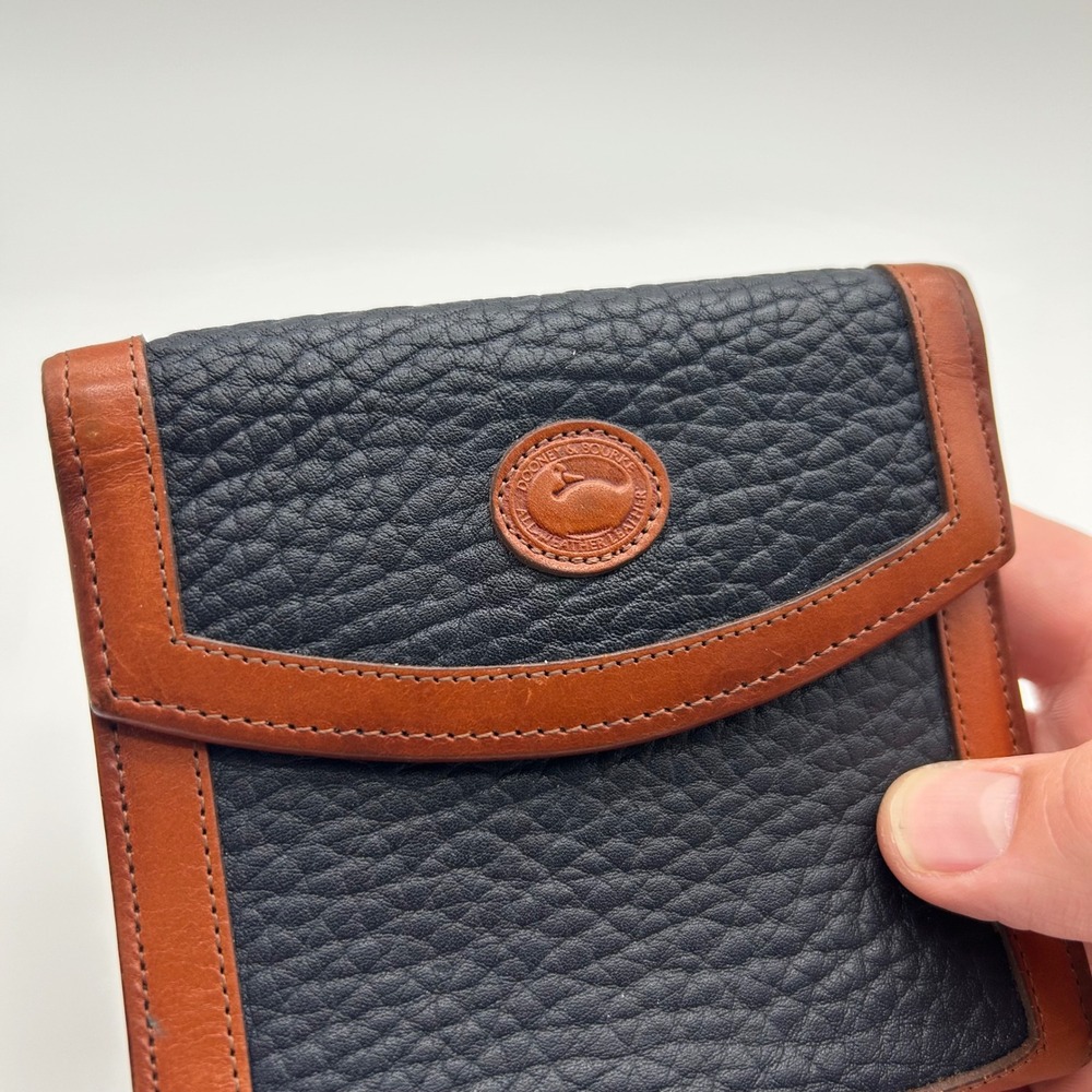 Vintage Dooney & Bourke Trifold Wallet Womens Navy Blue Tan Kiss Lock Leather - Picture 2 of 14
